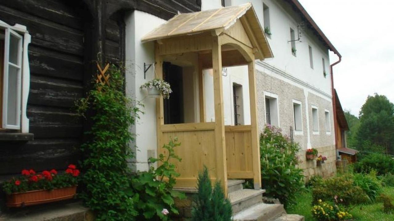 Ubytovani U Sviraku Srbská Kamenice Buitenkant foto